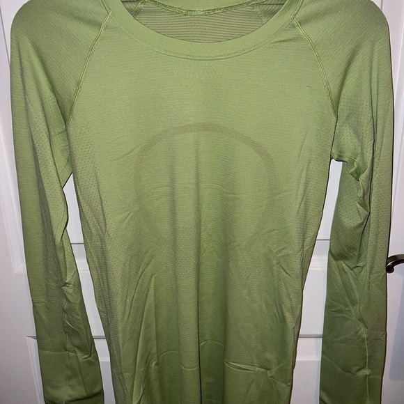 Lululemon swiftly tech - Picture 1 of 3